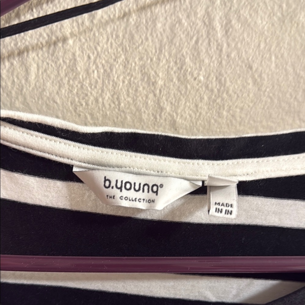 B. Young Black and White Striped Women's Top XL - Picture 3 of 3